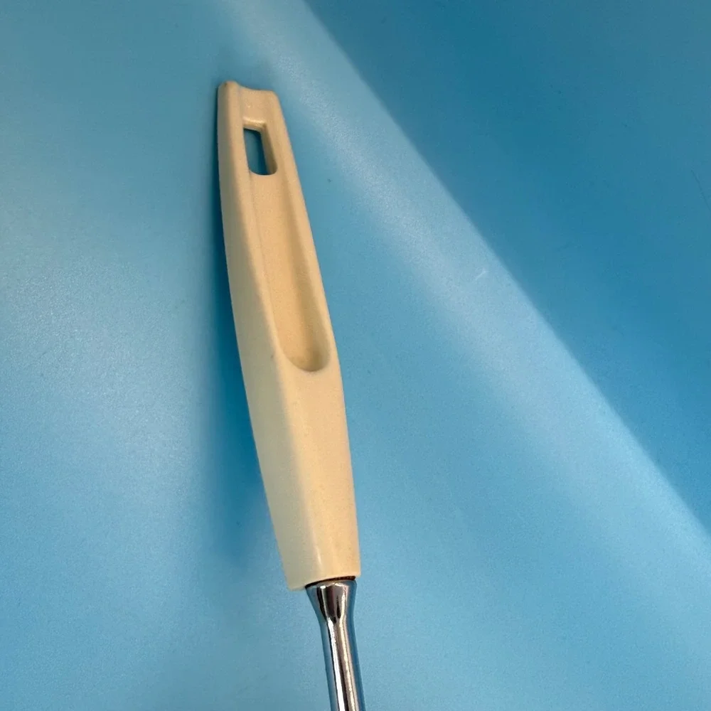 VTG Ekco Soup Ladle USA Stainless Steel Cream Plastic Handle MCM Retro Utensil‎
